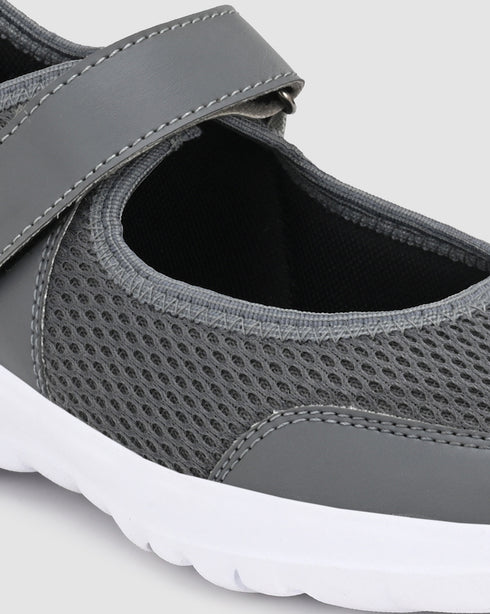 Miseen Classic Casual Slip-ons