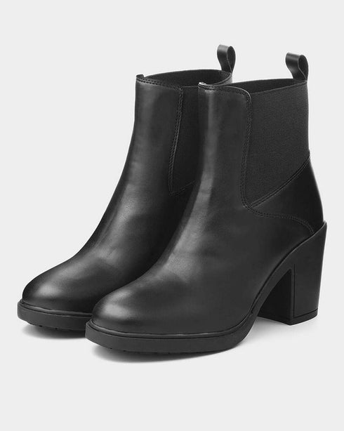 Adorly block heel chelsea boots