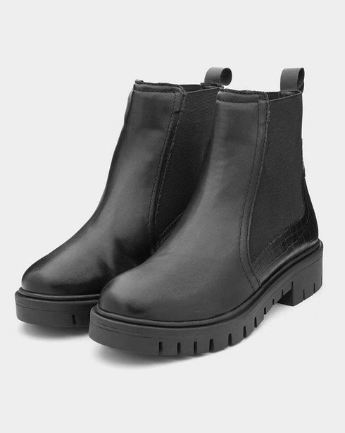 Adorly Classic Chelsea Boots